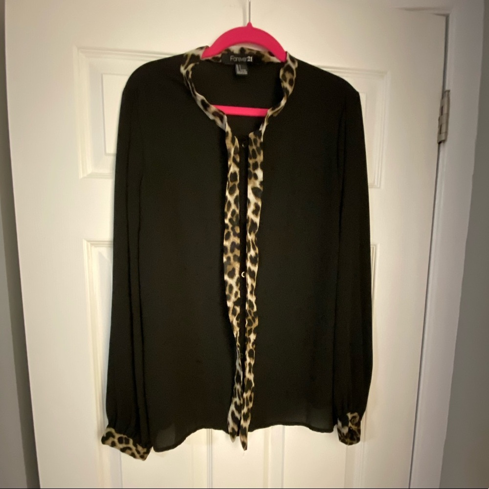 ** F21 LEOPARD TIE-UP BLOUSE **